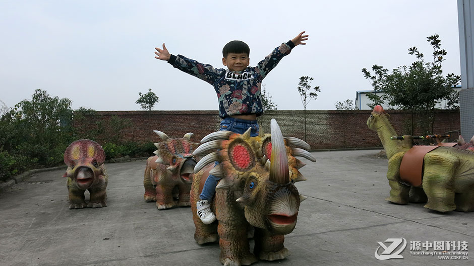 兒童恐龍車